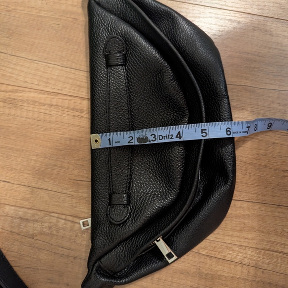 Genuine Black Leather Crossbody Bag - Picture 6 of 8